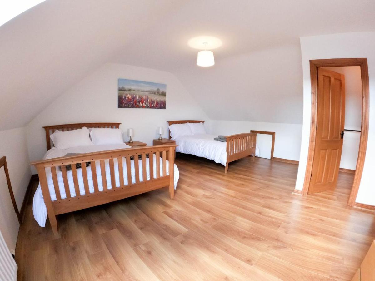 The Heights & Hollows Farmhouse, Saul, Downpatrick, Sleeps 14 Buitenkant foto