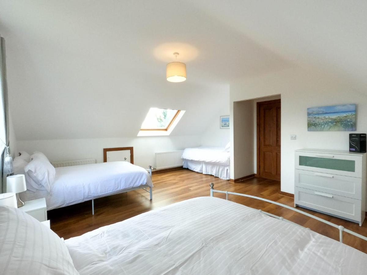 The Heights & Hollows Farmhouse, Saul, Downpatrick, Sleeps 14 Buitenkant foto