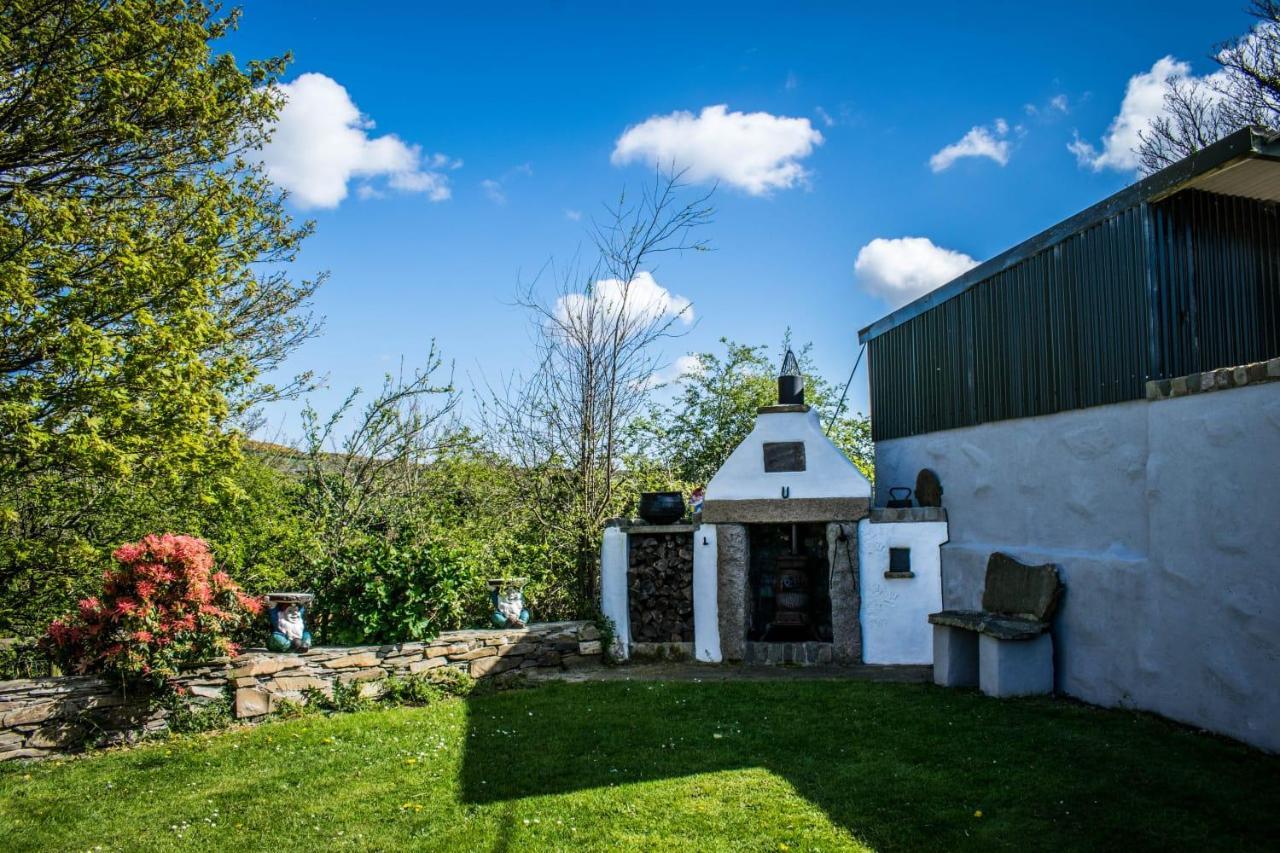 The Heights & Hollows Farmhouse, Saul, Downpatrick, Sleeps 14 Buitenkant foto