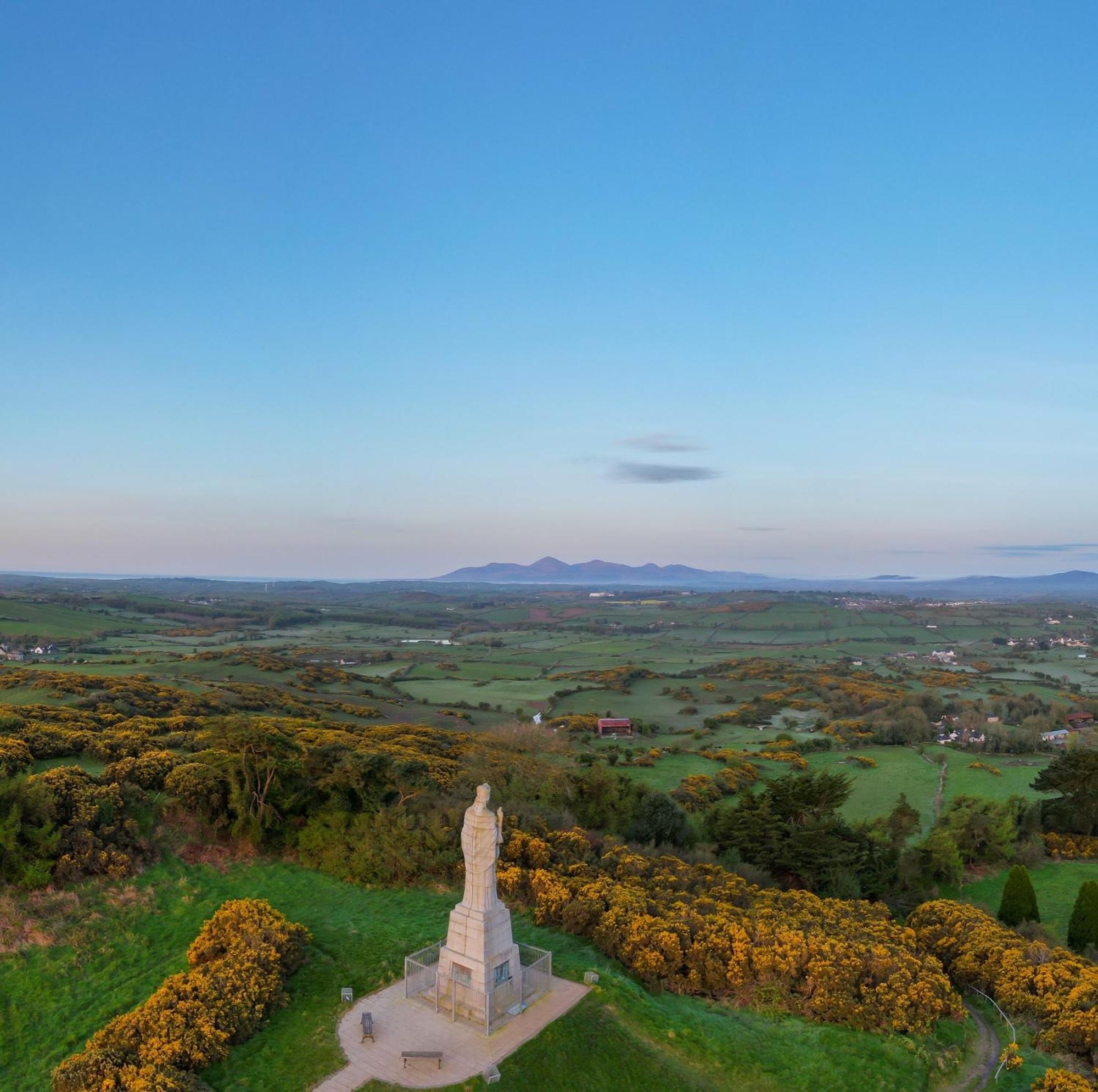 The Heights & Hollows Farmhouse, Saul, Downpatrick, Sleeps 14 Kamer foto